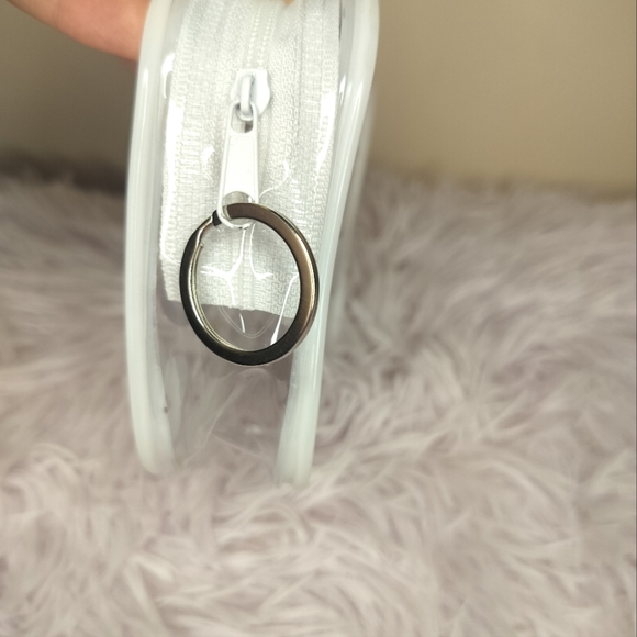 Cute Cloud Cosmetic Pouch with Zipper and Keychain - Picture 2 of 2